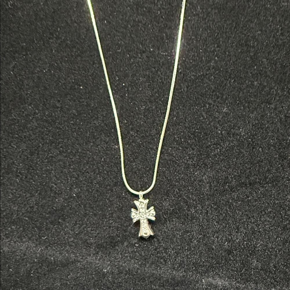 Elegant Gold Cross Pendant Necklace